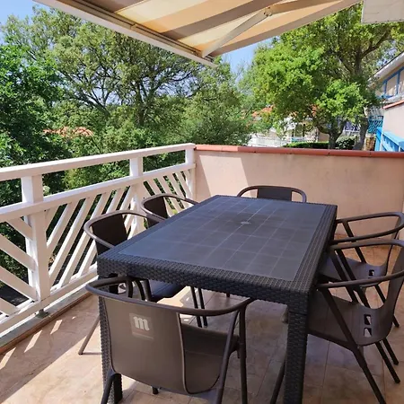 Villa Maison Mitoyenne Avec Parking - 6 Pers. - Fr-1-878-6 *